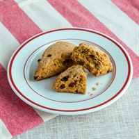 ロングライフ レーズンとナッツの黒糖スコーン20個入(長期保存パン)