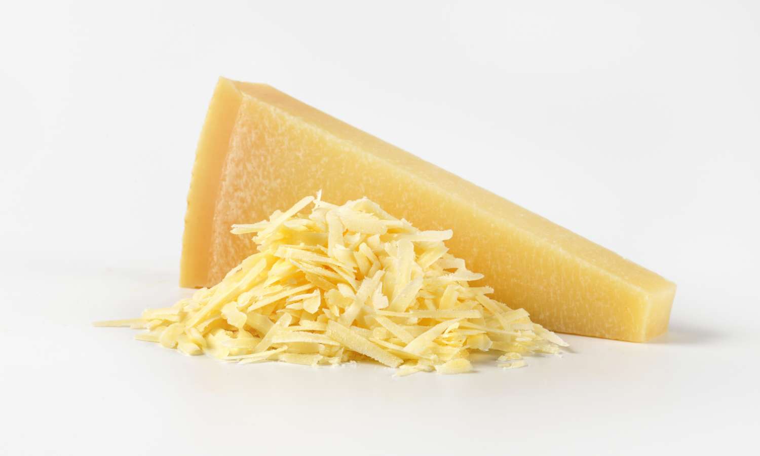 バターをぬって粉チーズをふりかけて、マヨネーズを添えて焼く