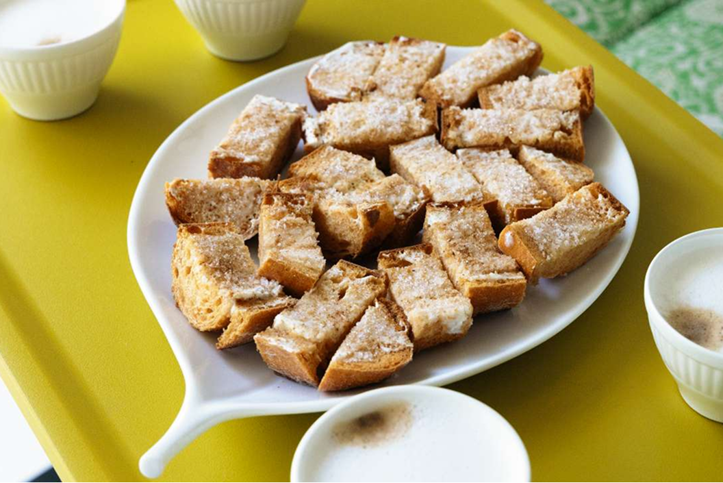 トマトバゲットのシナモンシュガートースト