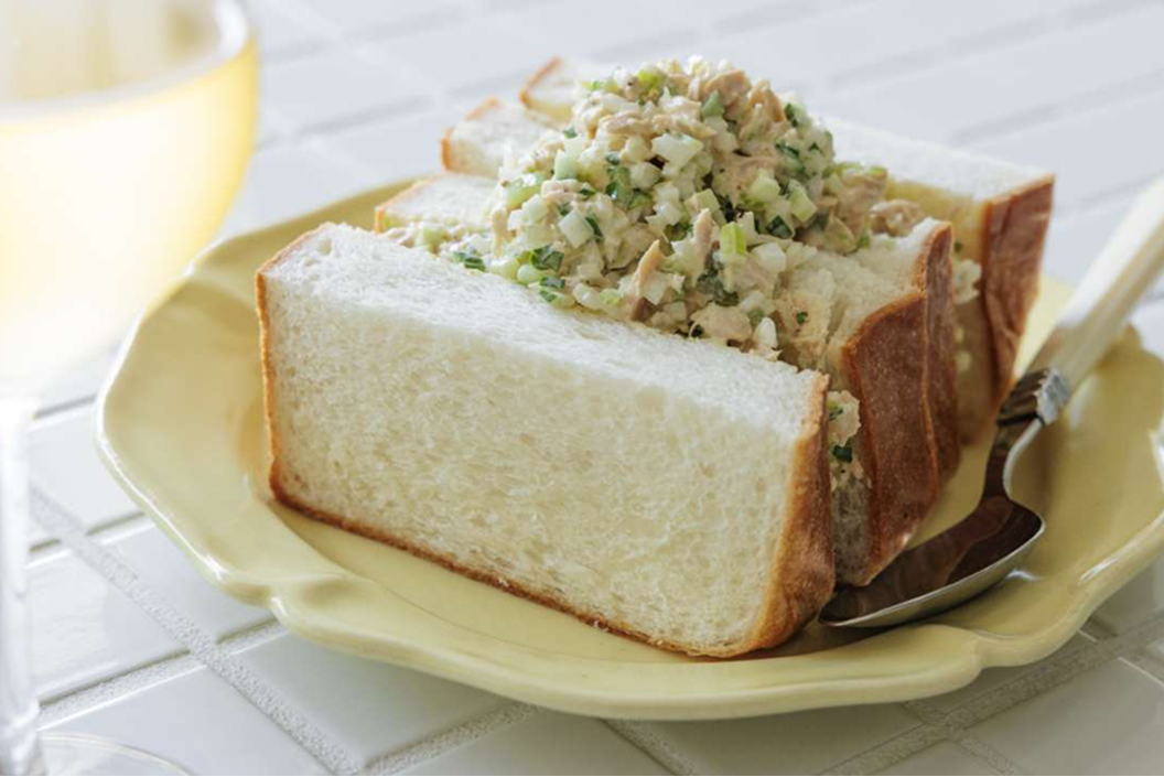 厚ぎりツナサンド