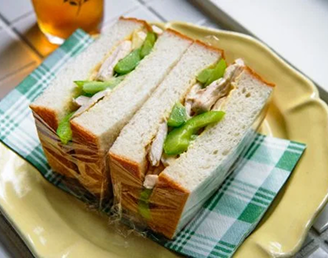 鶏肉ときゅうり炒めサンド