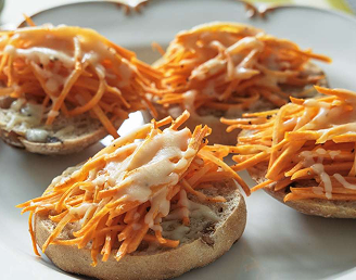 にんじんサラダとチーズのトースト