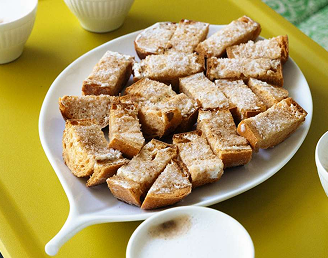 トマトバゲットのシナモンシュガートースト